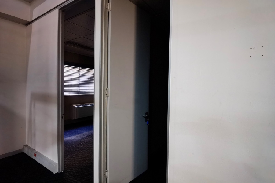 To Let commercial Property for Rent in Mowbray Western Cape